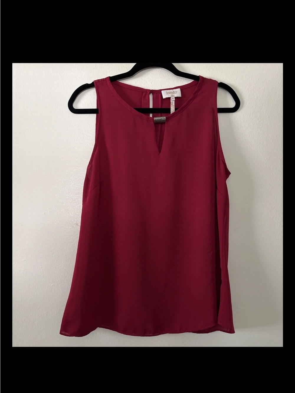 Laundry By Shelli Segal Sleeveless V-Notch Camisole - Burgundy